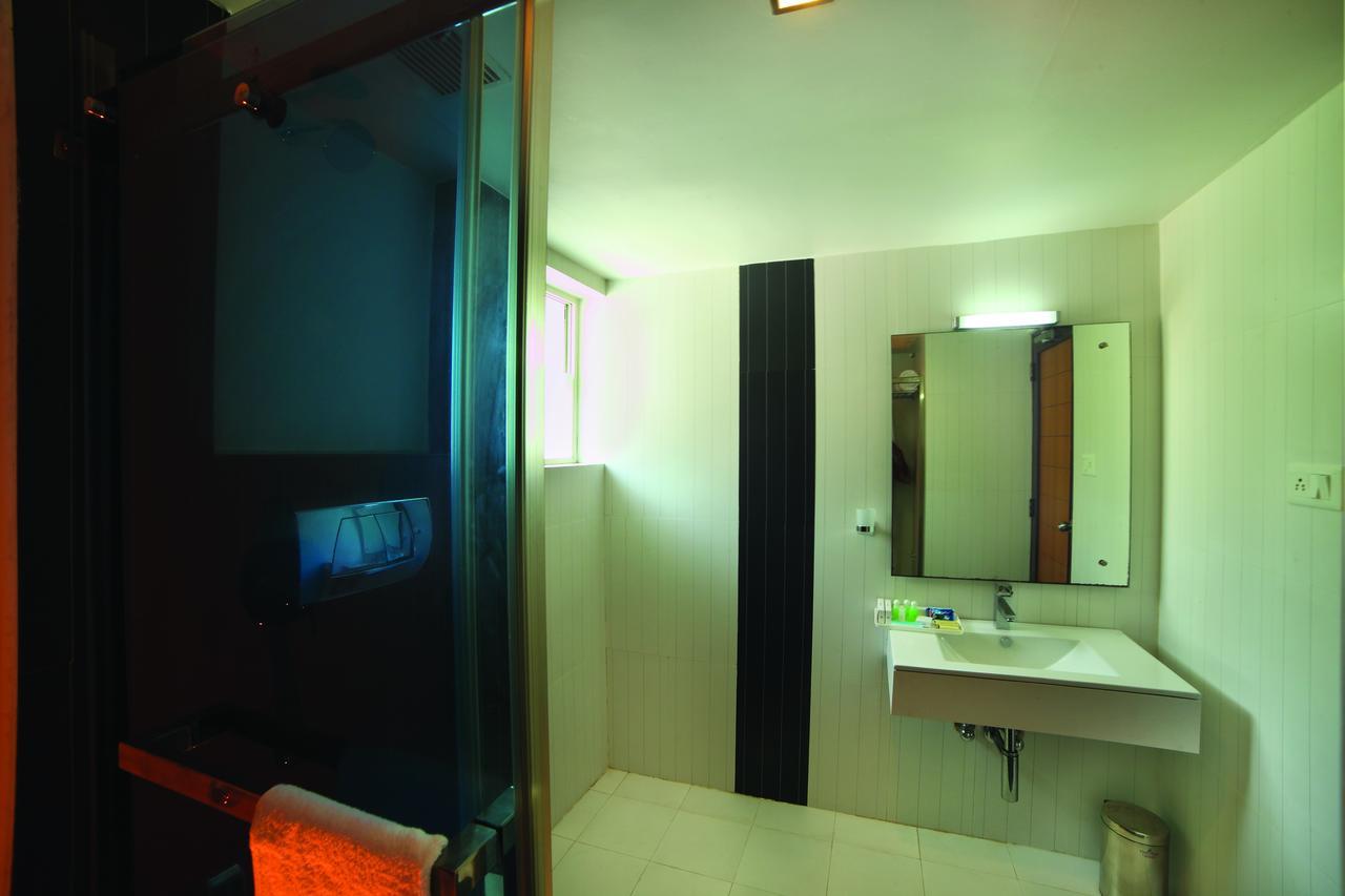 Hotel Zodiac Regency Kollam Exterior foto
